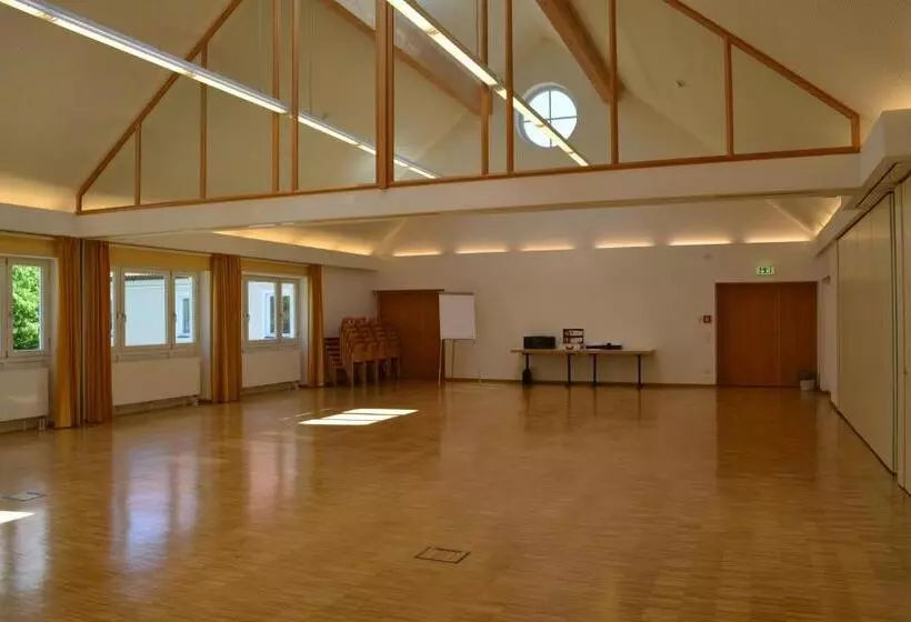 Hotelli Haus Der Begegnung Heilig Geist