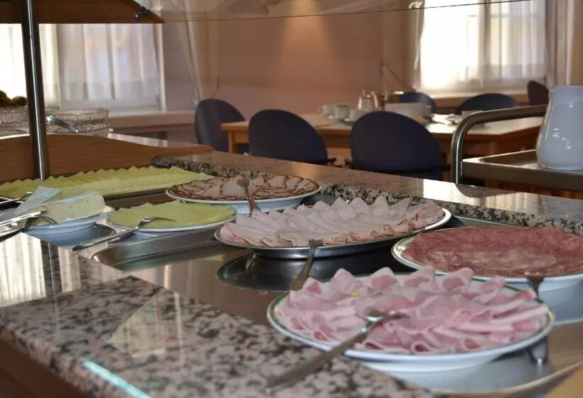 Hotelli Haus Der Begegnung Heilig Geist