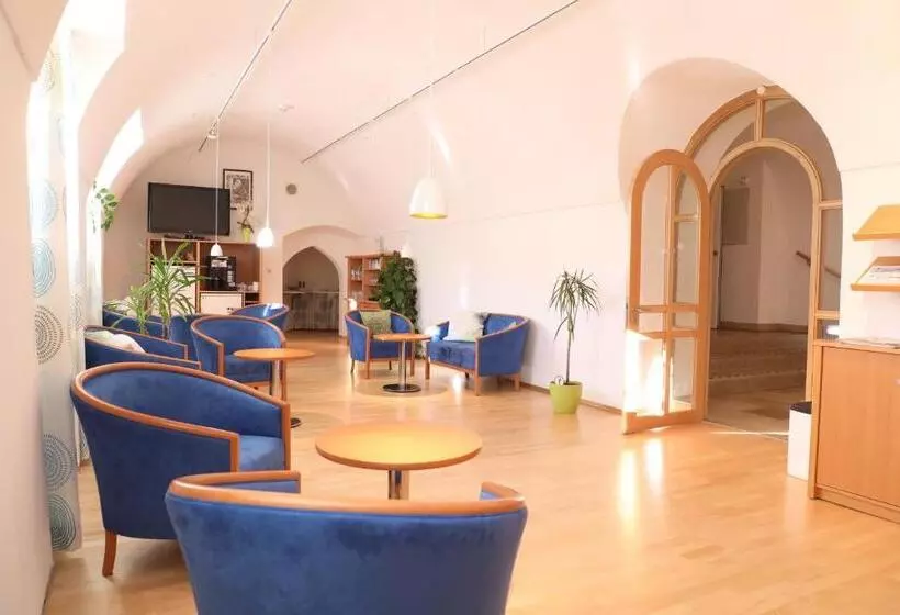 Hotelli Haus Der Begegnung Heilig Geist