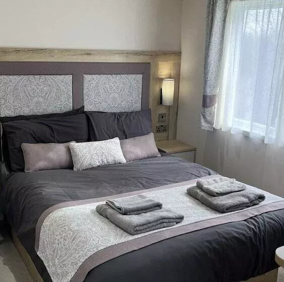 Hotelli Immaculate 3 Bed Lodge In Out Rawcliffe