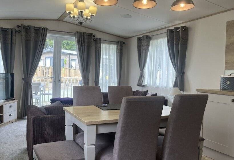 Hotel Immaculate 3 Bed Lodge In Out Rawcliffe