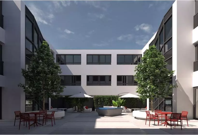 ホテル The Flexy Living Tres Cantos