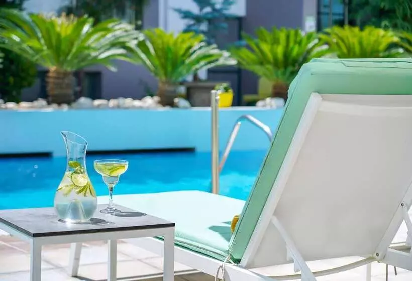 Hotelli Village Esperia