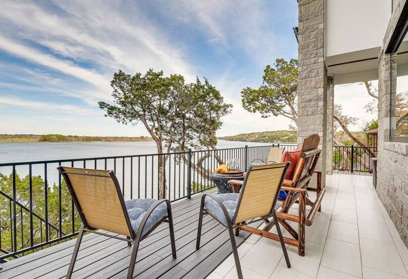 Newly Remodeled Lakefront Granbury Escape W/ Dock!