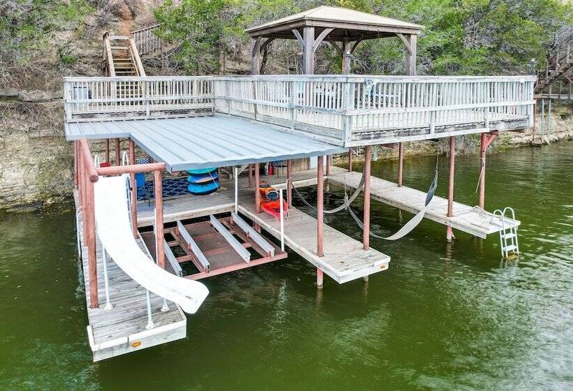 Newly Remodeled Lakefront Granbury Escape W/ Dock!
