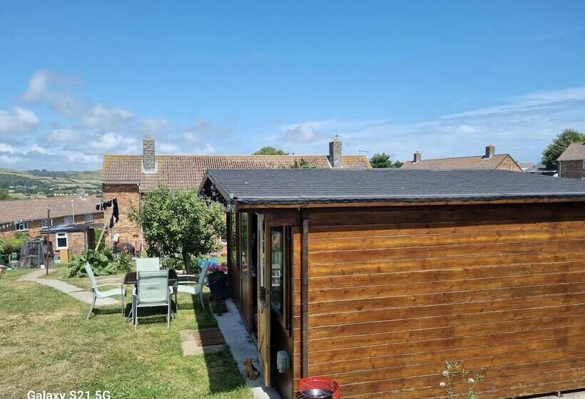 Glamping Cabin   Great For Hikers   Breakfast Inc!