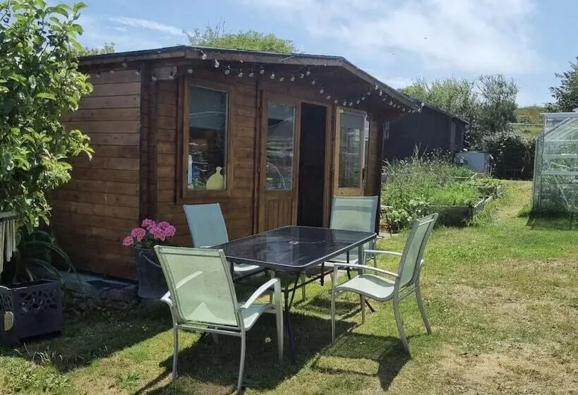 Glamping Cabin   Great For Hikers   Breakfast Inc!