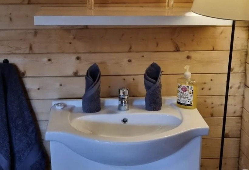 Glamping Cabin   Great For Hikers   Breakfast Inc!