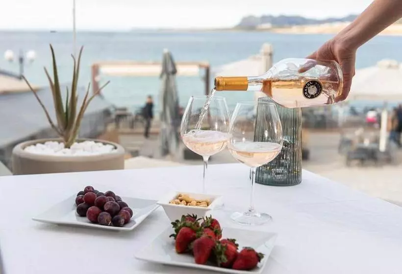 Mare Suites