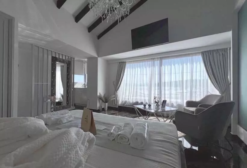 Mare Suites