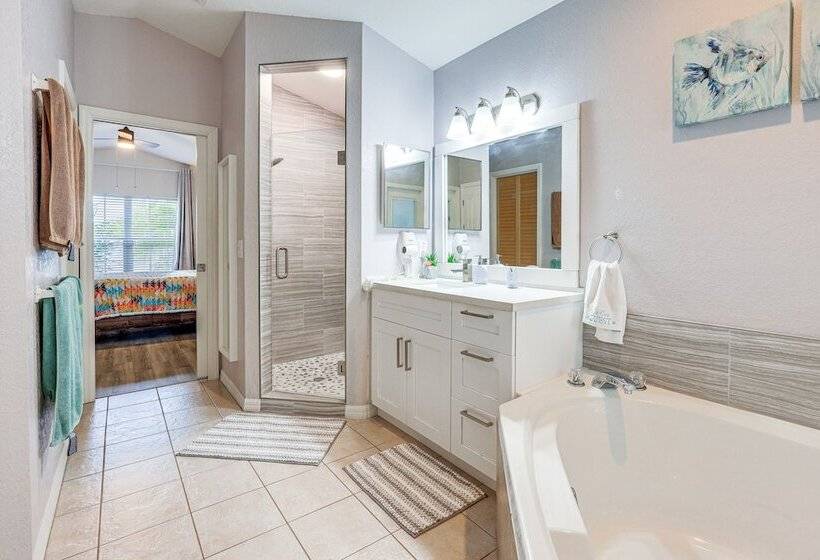 Pet Friendly Fort Pierce Home W/ Pool & Kayaks!