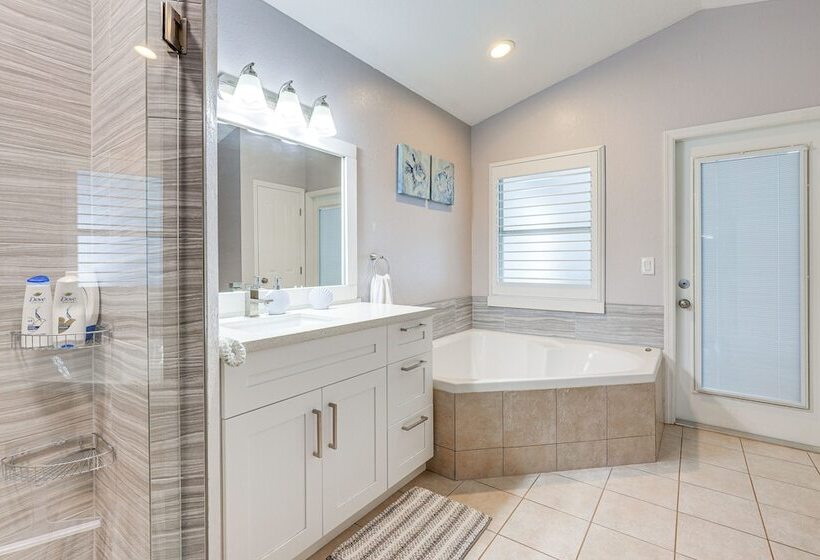 Pet Friendly Fort Pierce Home W/ Pool & Kayaks!