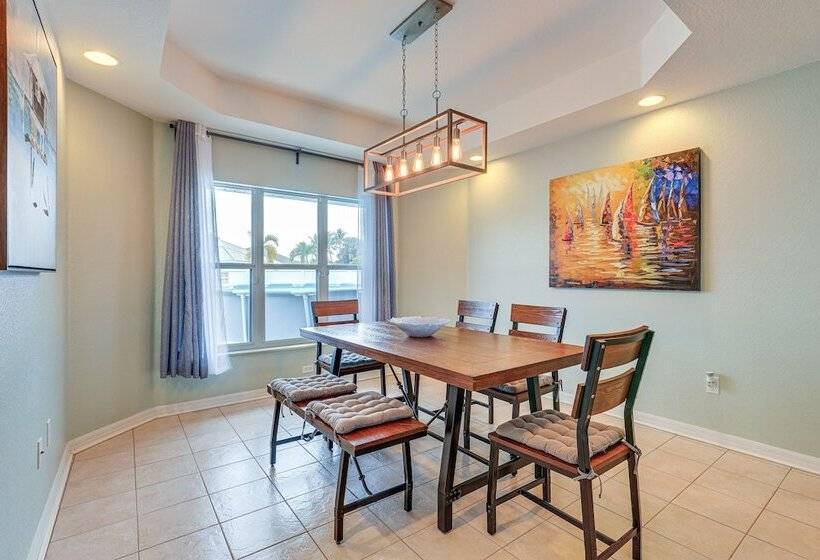 Pet Friendly Fort Pierce Home W/ Pool & Kayaks!