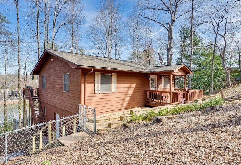 Pet Friendly Hiawassee Cabin W/ Lake Views & Sauna