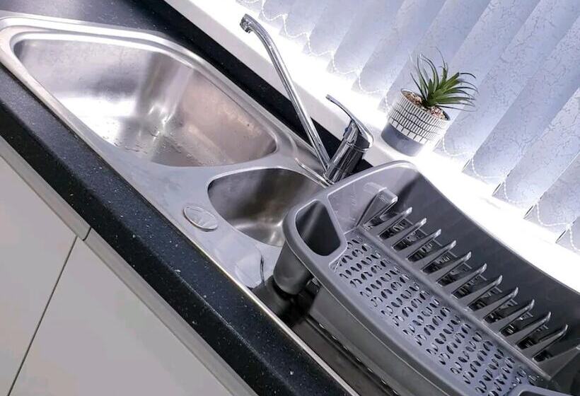 レジデンス Beautiful 3 Bed House In Birmingham