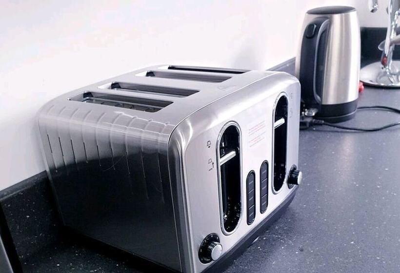 レジデンス Beautiful 3 Bed House In Birmingham