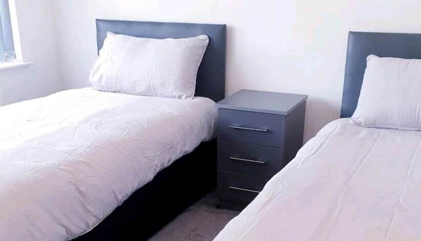 レジデンス Beautiful 3 Bed House In Birmingham