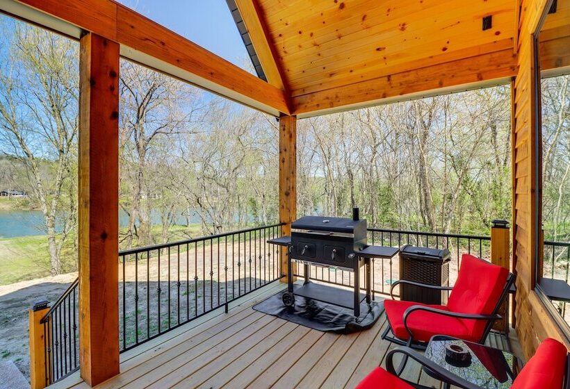 Riverfront Mountain View Cabin W/ Deck & Grill!