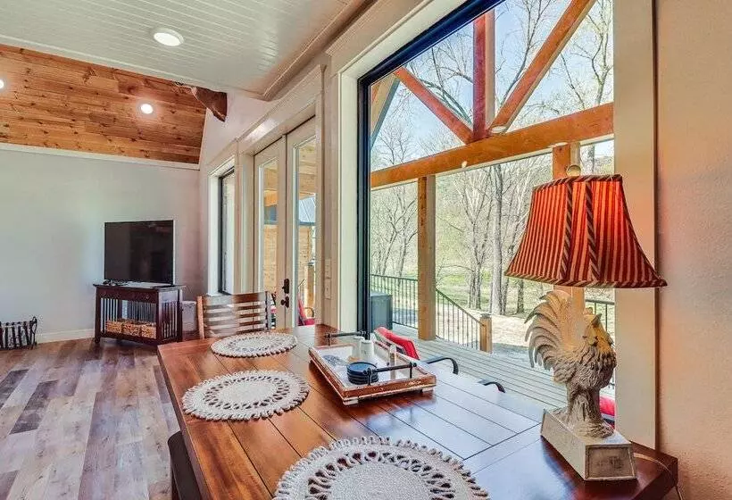 Riverfront Mountain View Cabin W/ Deck & Grill!