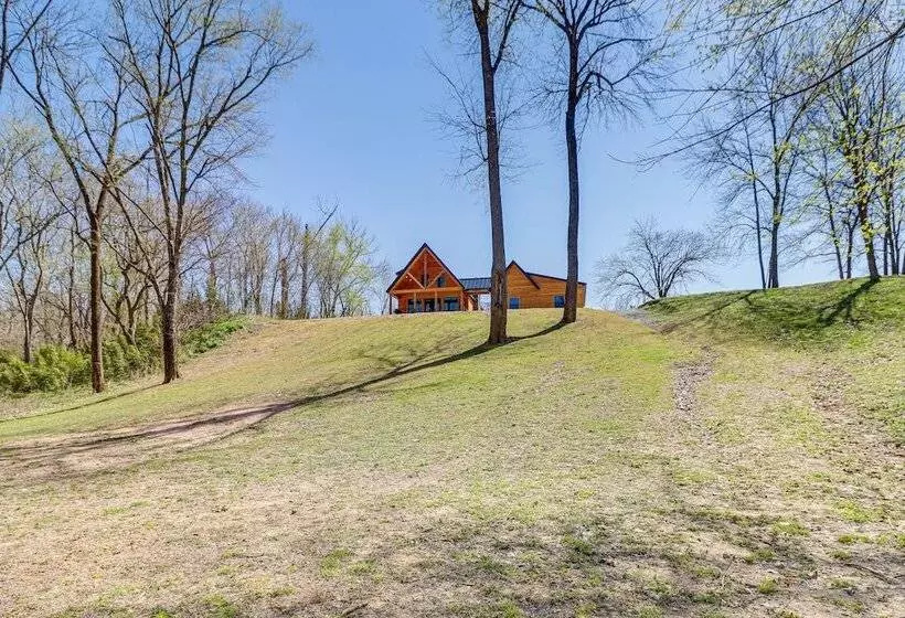 Riverfront Mountain View Cabin W/ Deck & Grill!