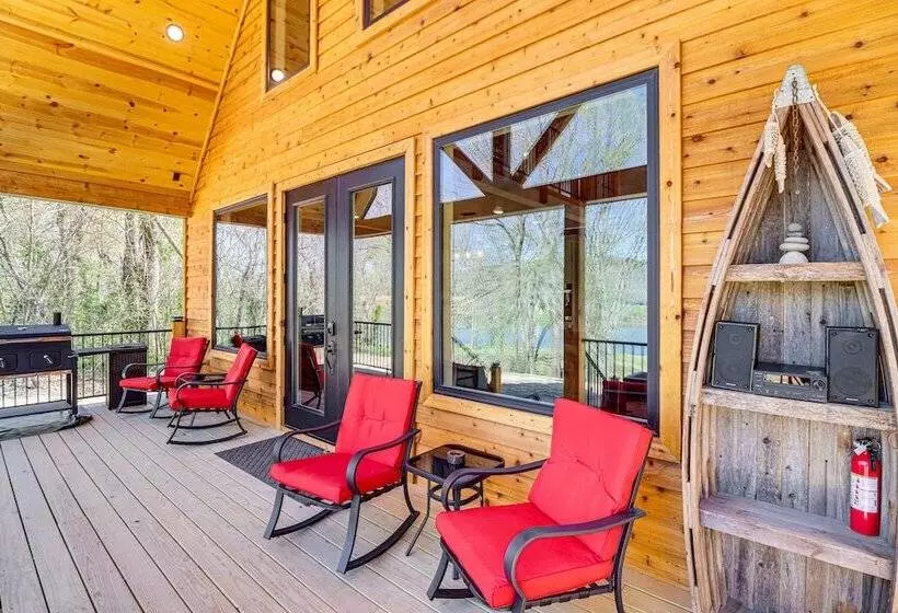 Riverfront Mountain View Cabin W/ Deck & Grill!