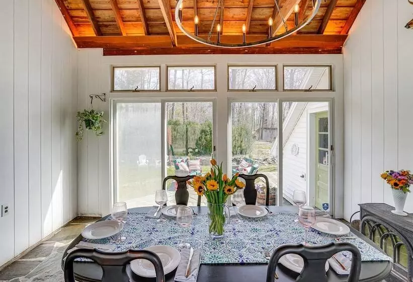 Saugerties Farmhouse: Sauna & Countryside Views