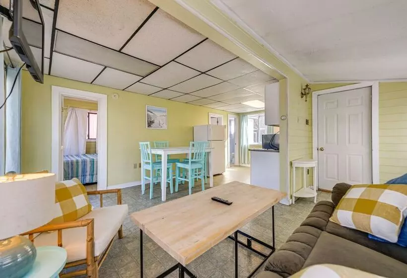 Sunset Bay Cottage W/ Fire Pit: Walk To Beach!