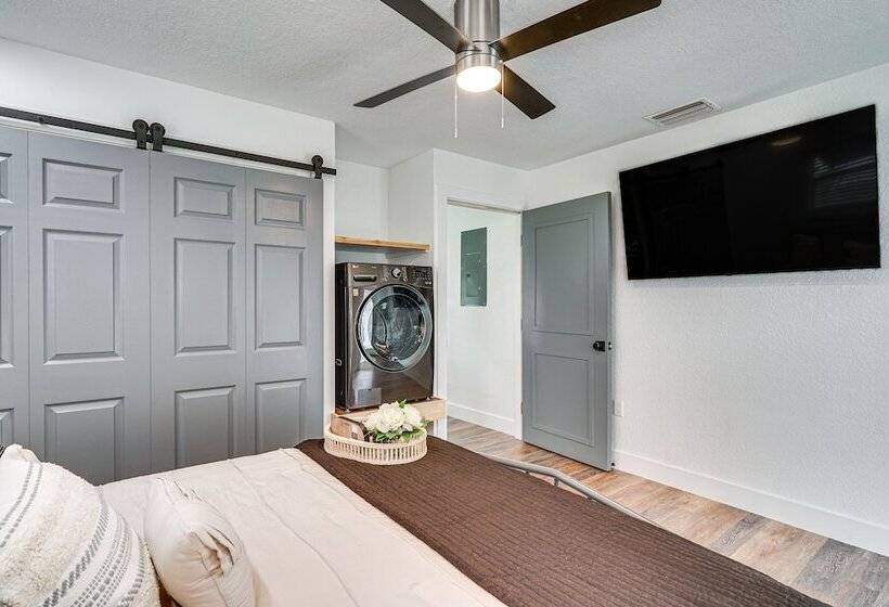 Updated Punta Gorda Home ~ 1 Mi To Laishley Park!