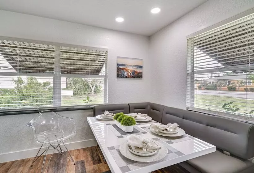 Updated Punta Gorda Home ~ 1 Mi To Laishley Park!