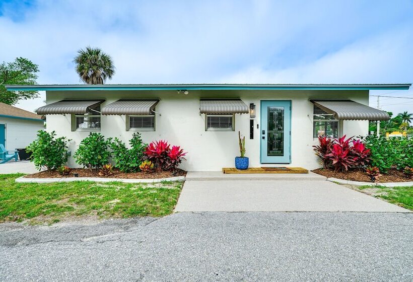 Updated Punta Gorda Home ~ 1 Mi To Laishley Park!