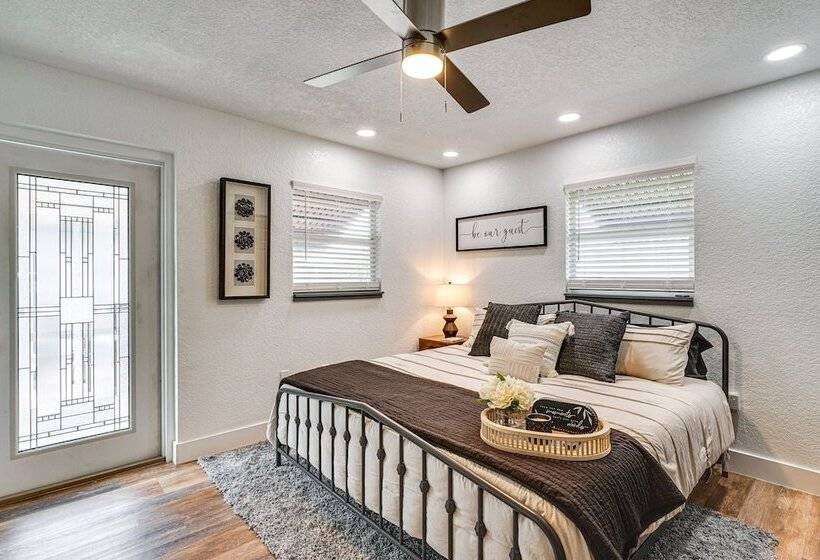 Updated Punta Gorda Home ~ 1 Mi To Laishley Park!