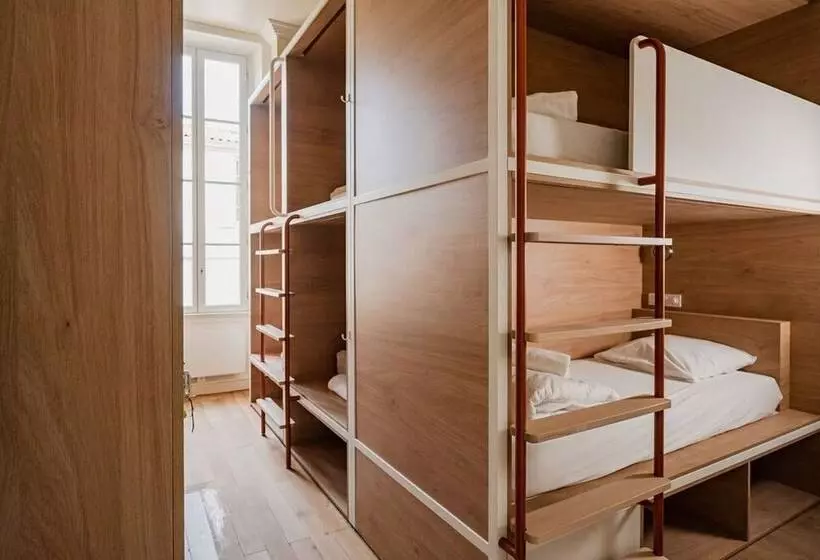 هاستل Central La Rochelle