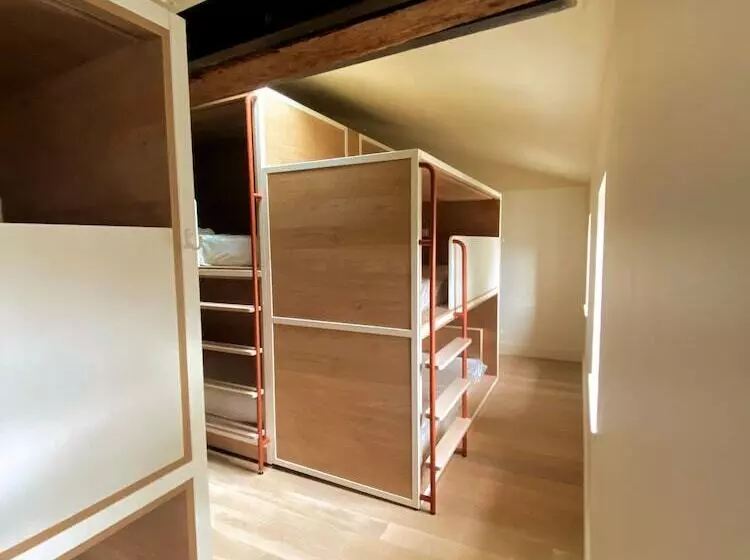 هاستل Central La Rochelle