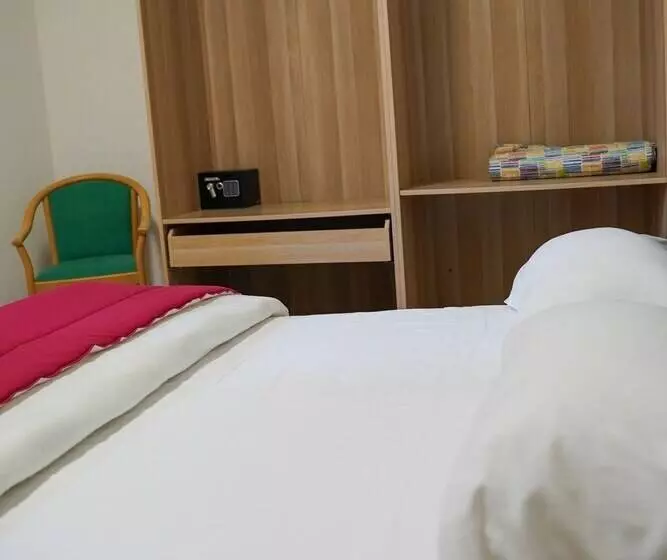 ベッドアンドブレックファースト Boccadoro Rooms