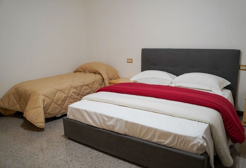 민박 Boccadoro Rooms