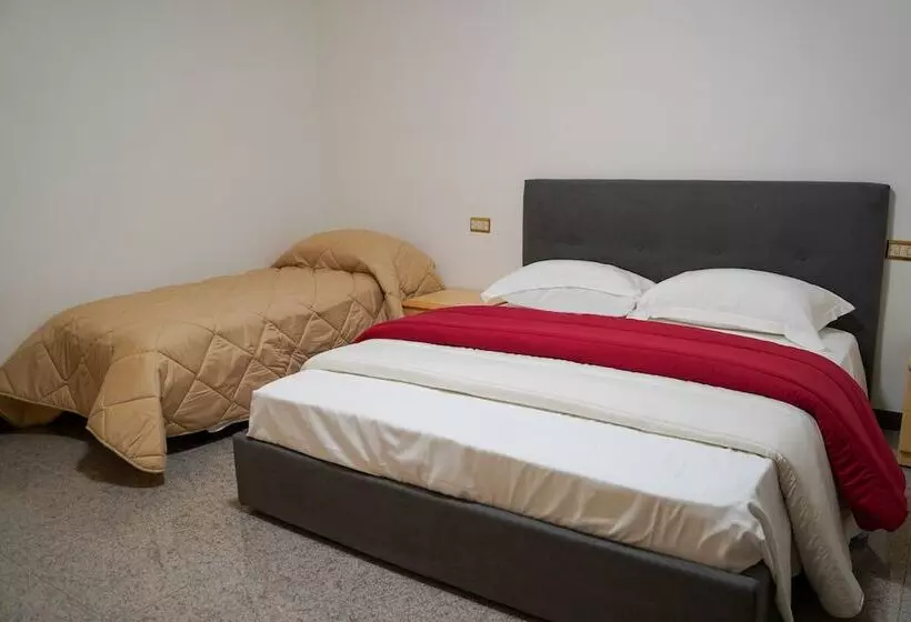 ベッドアンドブレックファースト Boccadoro Rooms