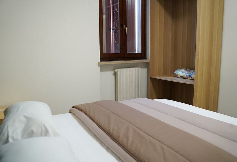 민박 Boccadoro Rooms