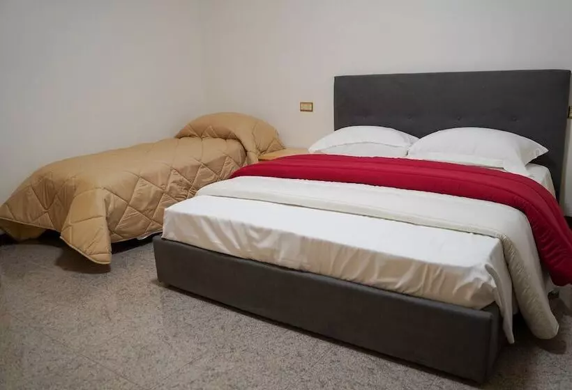 ベッドアンドブレックファースト Boccadoro Rooms