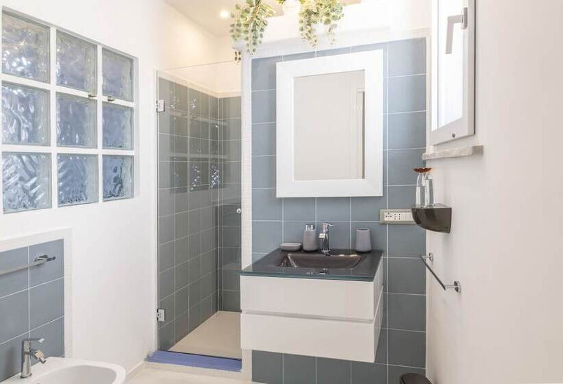 ベッドアンドブレックファースト Gheba Suites