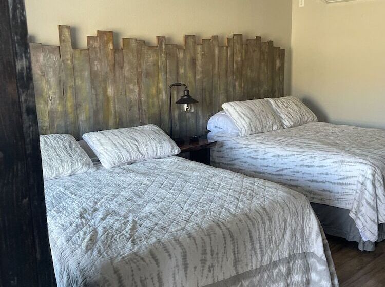 Black River Motel And Restaurant