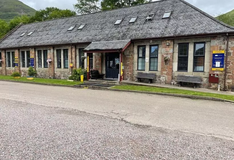 Blackwater Hostel And Campsite