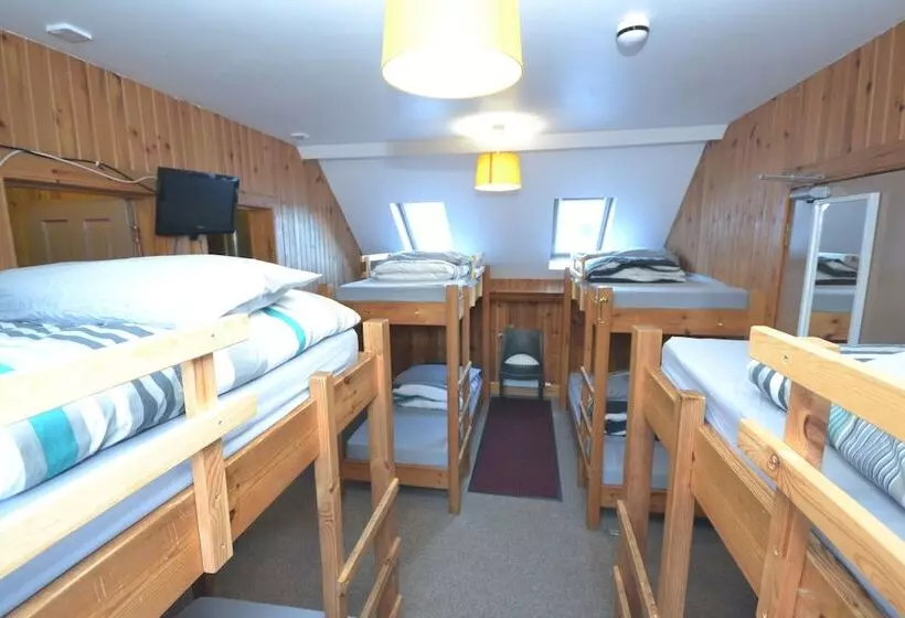 Blackwater Hostel And Campsite