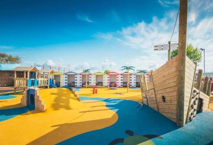 Captivating 3 Bed Cabin In Rhyl