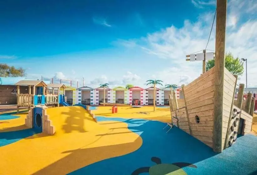 Captivating 3 Bed Cabin In Rhyl