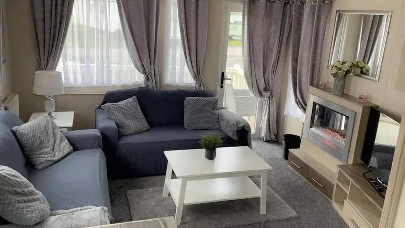 Captivating 3 Bed Cabin In Rhyl