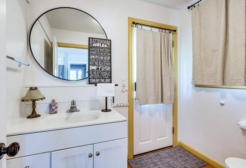 Chic & Cozy Home Near Campus   1 Mi To Autzen!