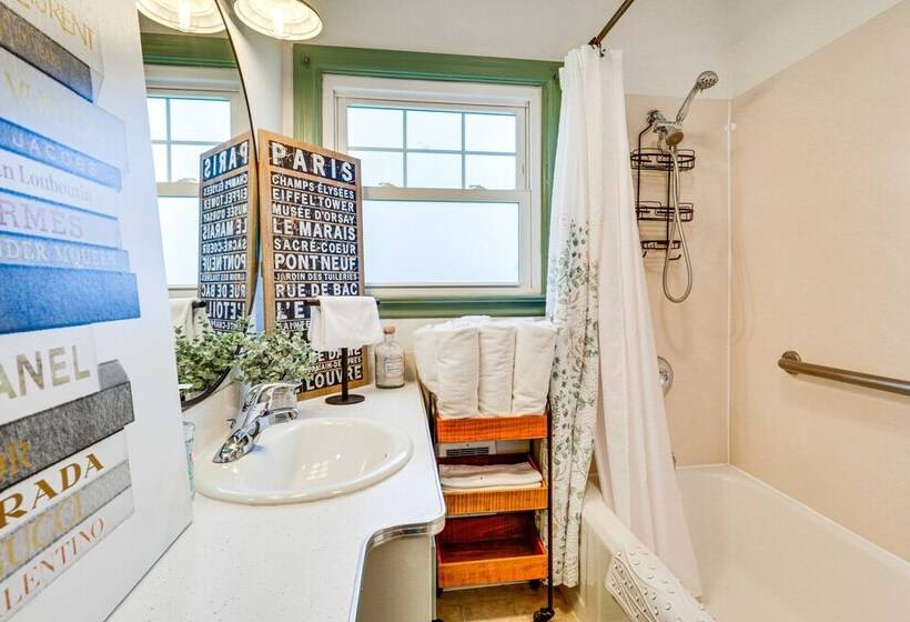 Chic & Cozy Home Near Campus   1 Mi To Autzen!