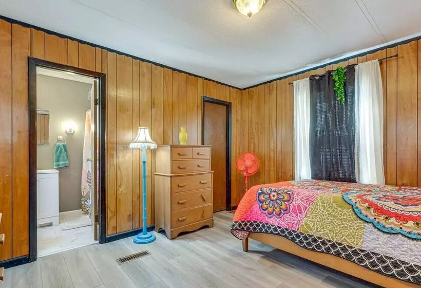 Cozy New Braunfels Retreat W/ Lake Dunlap Access