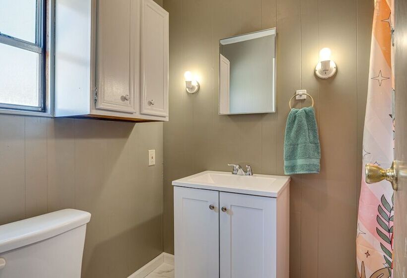 Cozy New Braunfels Retreat W/ Lake Dunlap Access