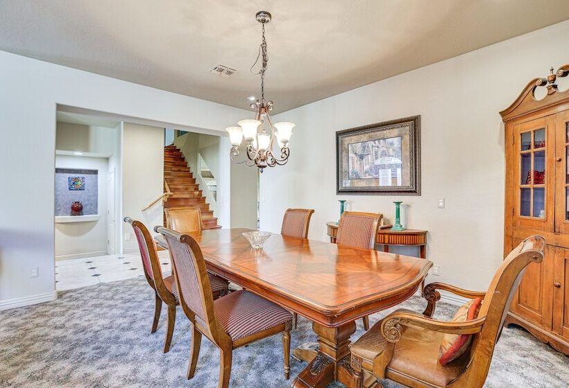 Expansive Peoria Home W/ Pool + Outdoor Kitchen!